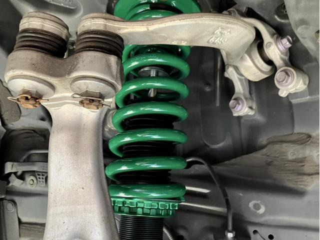 トヨタ クラウンハイブリッド 持ち込み車高調取り付け
名古屋市 天白区