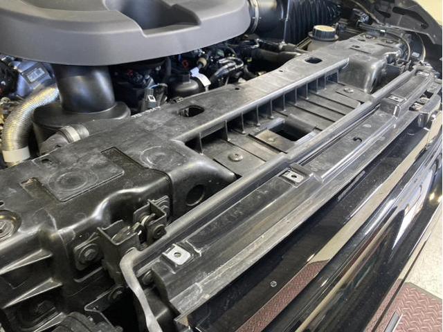 ランドローバー ディフェンダー 持ち込みグリル交換
名古屋市 天白区