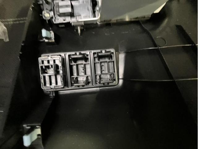 ホンダ　シビックハイブリッド　持込みＴＶキャンセラー取り付け
名古屋市　天白区