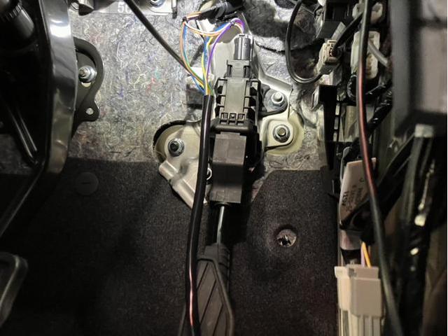 スズキ　ジムニー　持ち込みスロコン取付
名古屋市　天白区