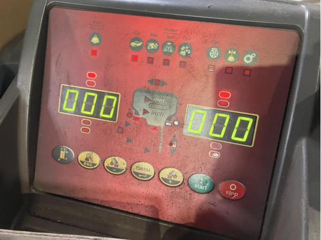 メルセデス　ベンツ　ＥＱＥ　持込タイヤ交換
名古屋市　天白区