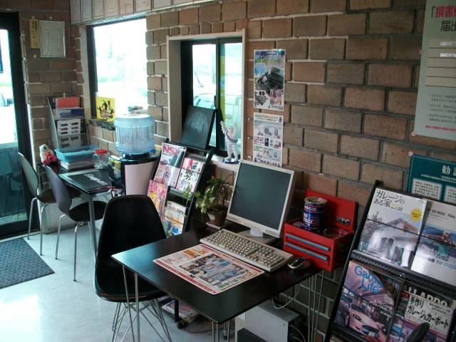 【店舗内の待合室です】おくつろぎ下さい★