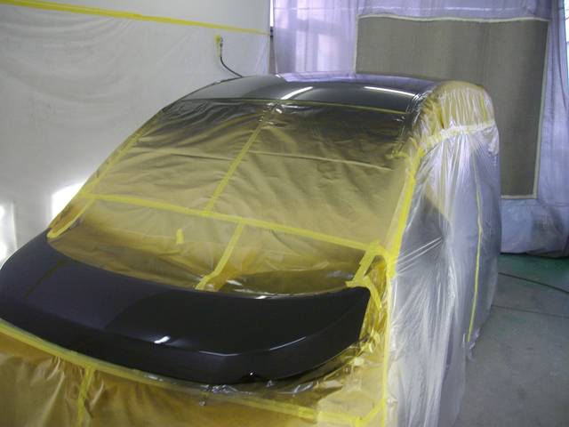 塗装ブース内で塗装を行う為、色ムラやホコリの付着が無くキレイな塗膜が得られます。
