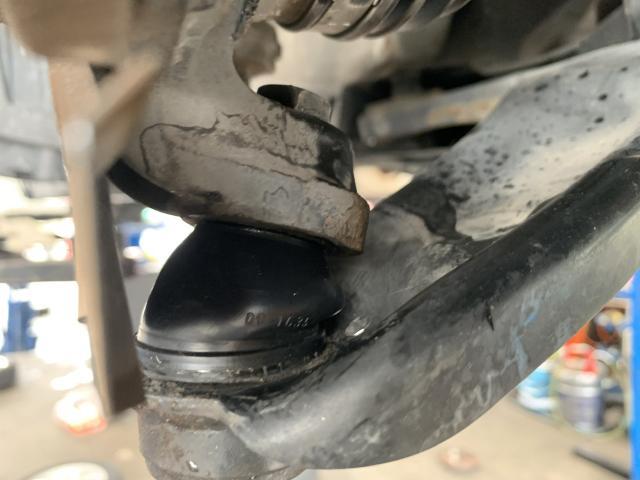 スズキ　アルトラパン　フロントロワボールジョイントブーツ交換