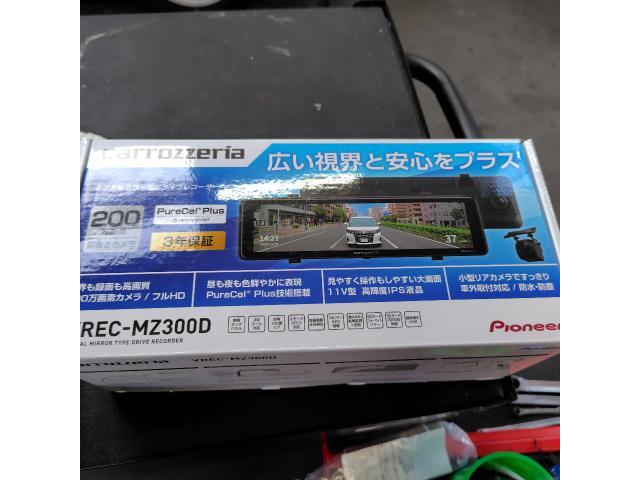 ダイハツ　ハイゼットトラック　デジタルミラー