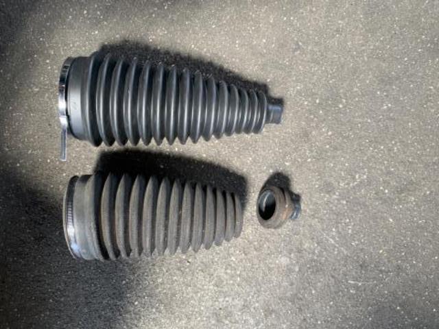 トヨタ　パッソ　ステアリングラックブーツ交換