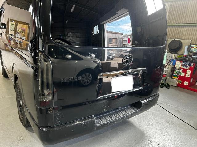 トヨタ ハイエース 持ち込み ヴァレンティ テールランプ取り付け トヨタ ハイエース 持ち込み ヴァレンティ テールランプ取り付け