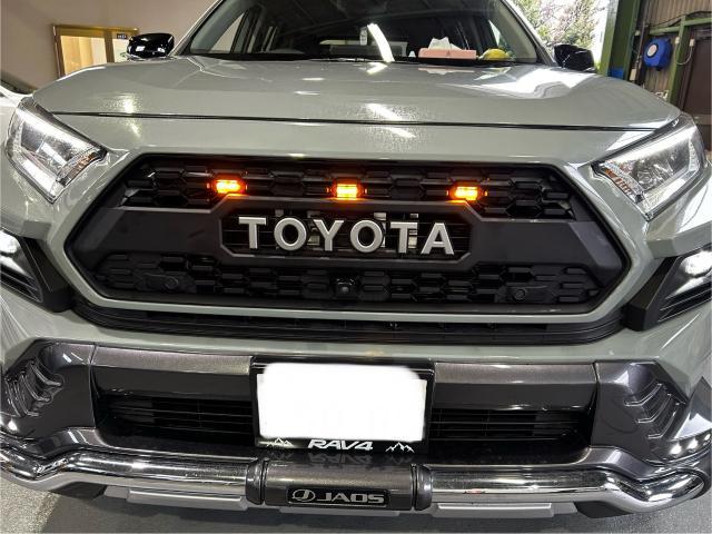 トヨタ RAV4 持ち込み タコマ風 フロントグリル 取り付け トヨタ RAV4 持ち込み タコマ風 フロントグリル 取り付け