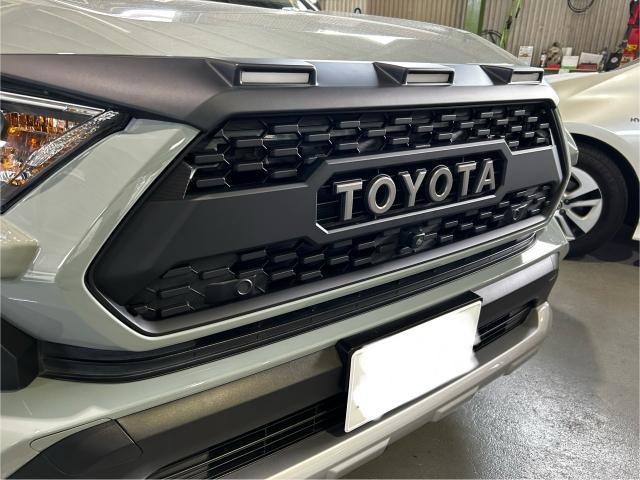 トヨタ RAV4 持ち込み タコマ風フロントグリル 取り付け トヨタ RAV4 持ち込み タコマ風フロントグリル 取り付け