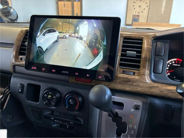 トヨタ　ハイエースバン　持ち込み　アンドロイドオート、バックカメラ、電格キット　取り付け　名古屋市中川区　名古屋市港名古屋市中村区