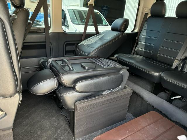 トヨタ　ハイエースワゴン　持ち込み　シート交換　リクライニング加工　名古屋市中川区　名古屋市港区　名古屋市中村区