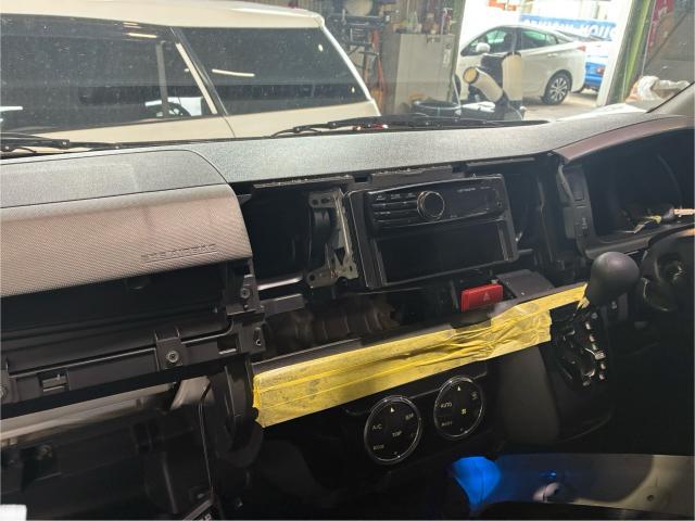 トヨタ　ハイエースバン　持ち込み　ナビ　バックカメラ　取り付け　名古屋市中川区　名古屋市港区　名古屋市熱田区