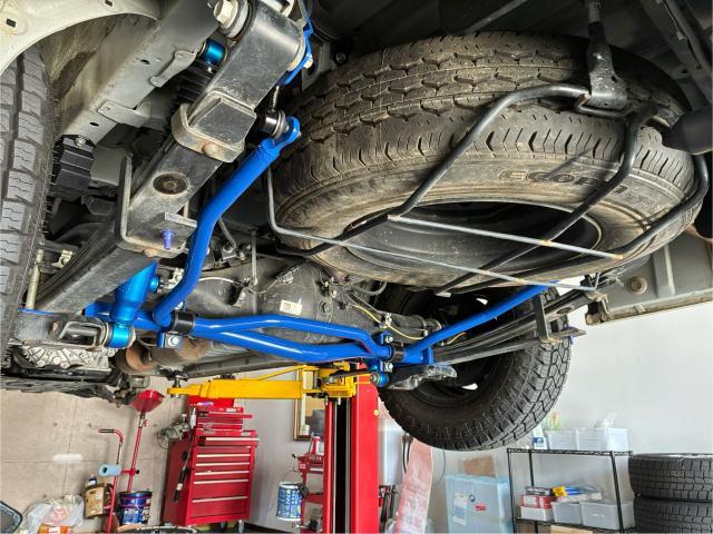 トヨタ　ハイエースバン　持ち込み　クスコ　リアスタビキット　アブソーバー　交換　名古屋市中川区　海部郡蟹江町　飛島村