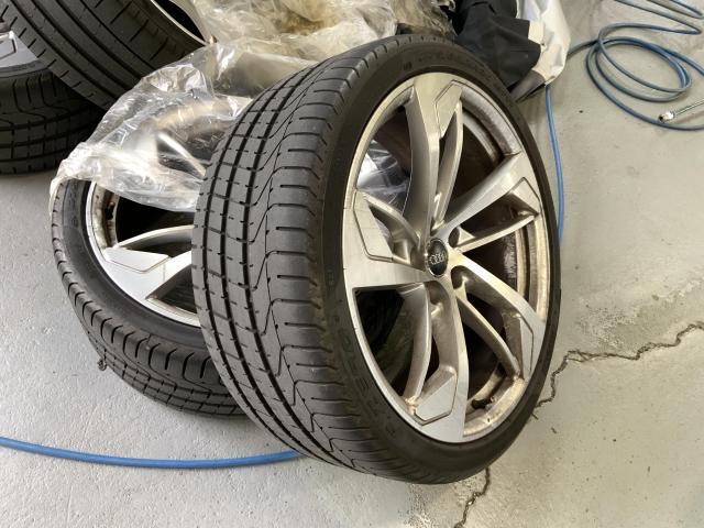 アウディ　ＲＳ５スポーツバック　タイヤローテーション　名古屋市中川区　名古屋市守山区