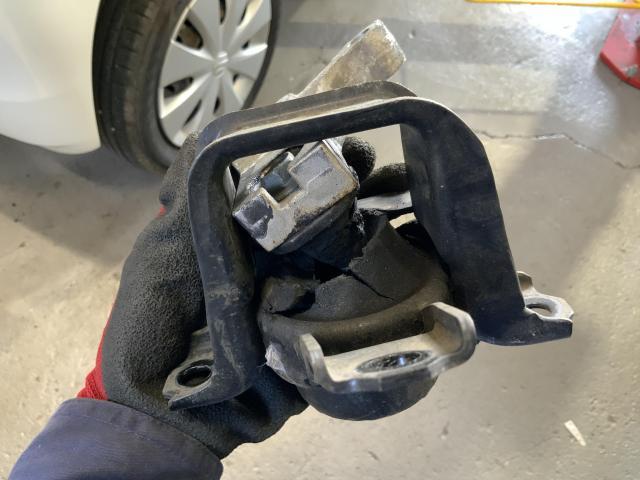 スズキ　スペーシア　エンジンマウント交換　名古屋市中川区　名古屋市北区　春日井市