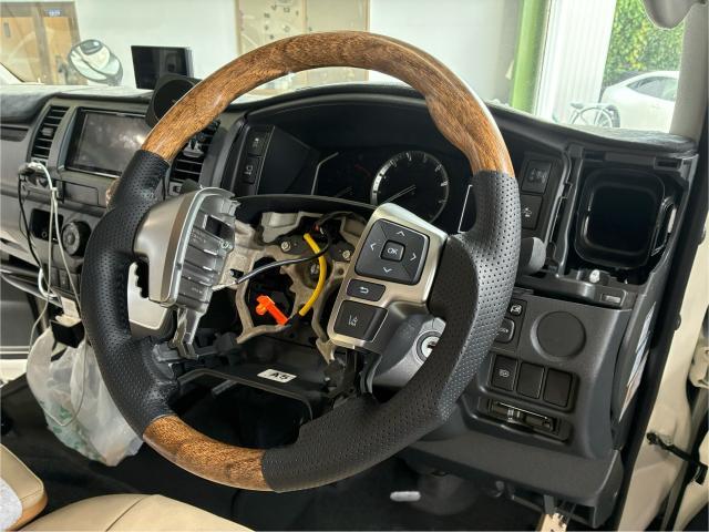 トヨタ　ハイエースバン　持ち込み　pivot クルコン　取り付け
名古屋市中川区　東区　千種区