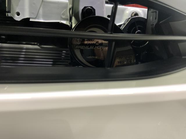 トヨタ　プリウス　ホーン取り付け　Bピラーパネル取り付け　名古屋市中川区　名古屋市西区　弥富市