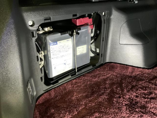 トヨタ　アルファードハイブリッド　バッテリー交換　名古屋市中川区　名古屋市港区　知多市