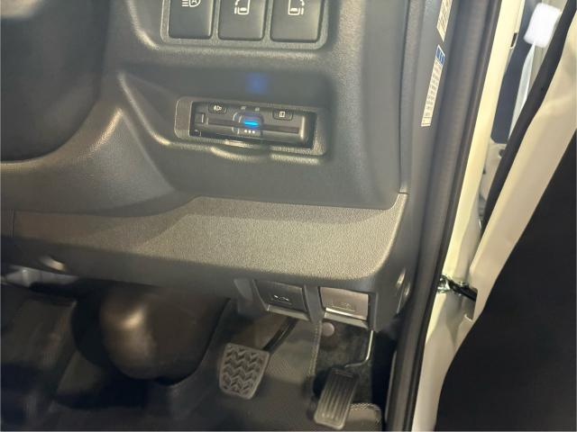 トヨタ　ハイエースバン　ナビ　ドラレコ　ETC  取り付け　名古屋市中川区　海部郡蟹江町　飛島村