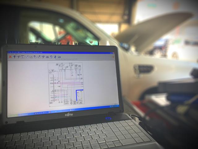 アメ車専門修理　アトミックオートサービス12