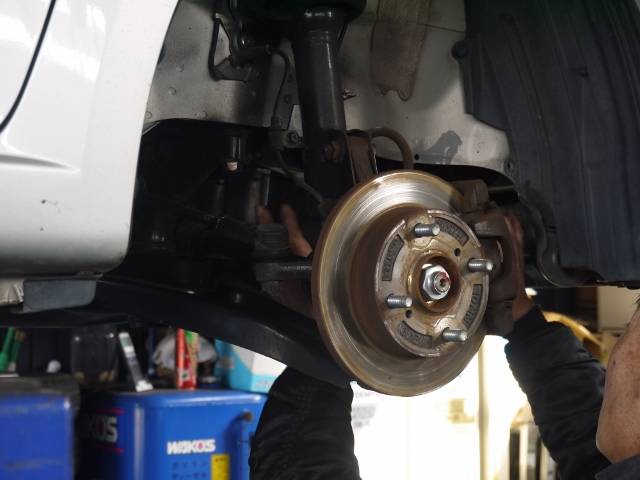 熟練の整備スタッフがお客様のお車をサポート致します！