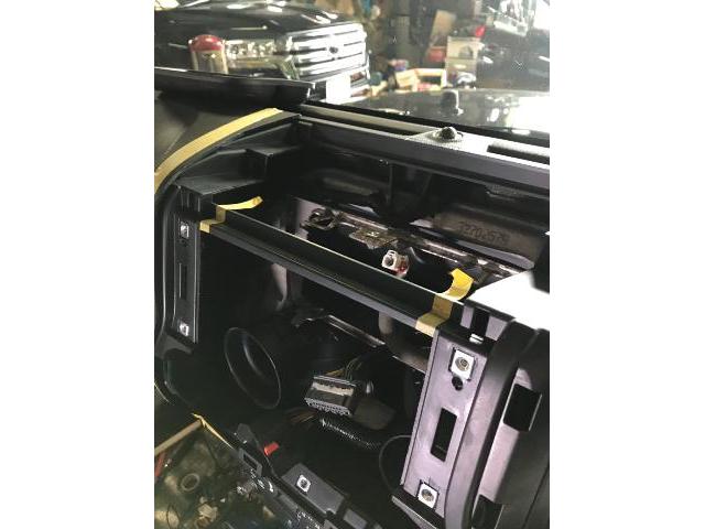 Jeep JK型ラングラーアンリミテッド アルパイン専用設計9インチナビ＆バックカメラ セルスター前後ドラレコ取り付け施行一式