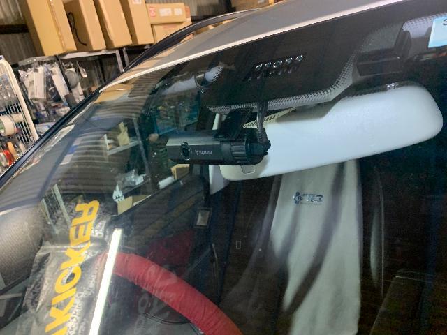 メルセデス・ベンツ W211型後期E350ワゴン　フォグランプ交換・ヘッドライトドリームコート・ユピテル指定店モデルTW80ｄ・バイパーセキュリティ取付一式
