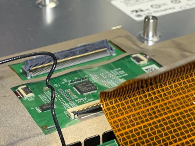 2019年　DODGEチャレンジャー392T/A（アップルカープレイ装着車）　インターフェース取付（地デジ追加＆HDMIミラーリンク化）　ユピテル指定店モデル「Z200L」施工一式