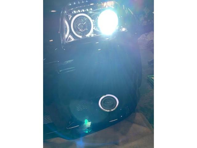 DODGEマグナム エアコン外気内気切り替え不良の為フラップアクチュエーター交換　ヘッドライト交換＆フォグランプイカリング不良インバーター交換一式