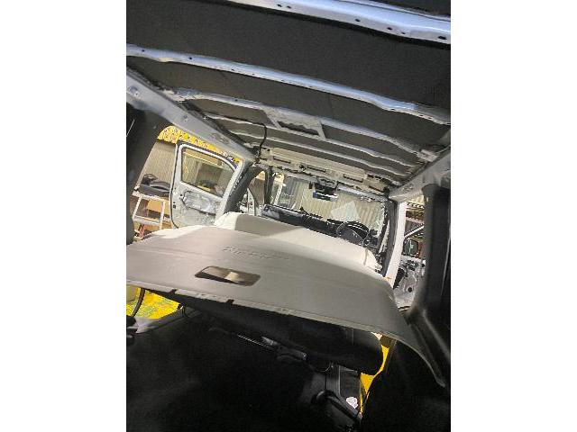 新車5型ハイエースS-GL 夏に向けて防振・断熱対策　天井デッドニング（サイレントコート＆フェリソニ）ヘビーデッドニングコース＆ドアデッドニング一式