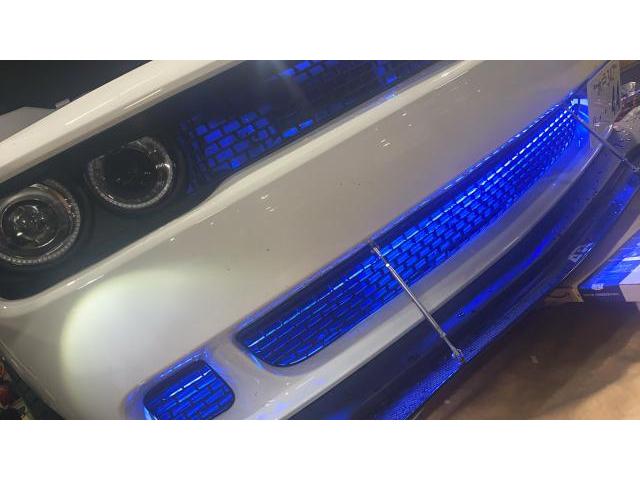 DODGEチャレンジャーヘルキャット アンダーLED(アイスブルー)インタフェース取り付けDVDデッキ取り付け1式