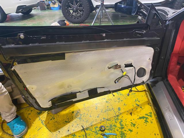 フェラーリF430　スピーカー不良の為BLAML165Cスピーカー取り付け　カロッツエリアSF900　ユピテルレーザーレーダー取り付け一式