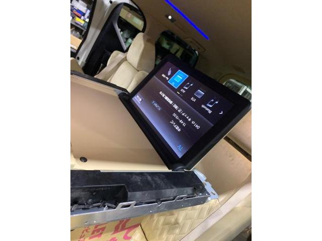 30系前期ヴェルファイア 純正メーカーナビ(JBL)純正リア 30系前期ヴェルファイア 純正メーカーナビ(JBL)純正リア