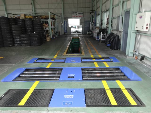 大型車検レーン完備！！