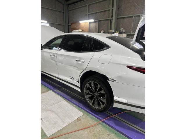 レクサス　ＬＳ500　安城市・刈谷市・知立市・豊田市・岡崎市　保険修理で工賃最大２０％分キャッシュバック！お得！

