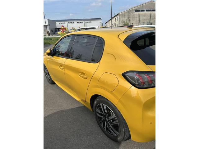 プジョー　２０８　安城市・刈谷市・知立市・豊田市・岡崎市　キズへこみ・修理！安い！
