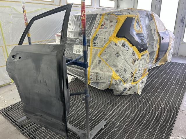 トヨタ　ＲＡＶ４　安城市・刈谷市・知立市・豊田市・岡崎市　きずへこみ・修理！安い！早い！
