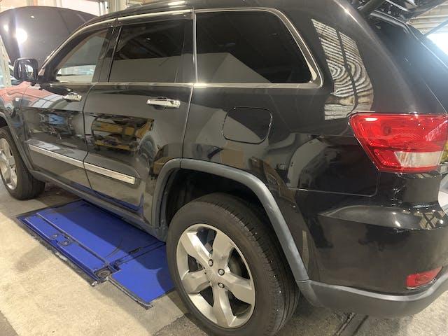 ｸﾗｲｽﾗｰJEEP GRAND CHEROKEE　 バックカメラ　交換