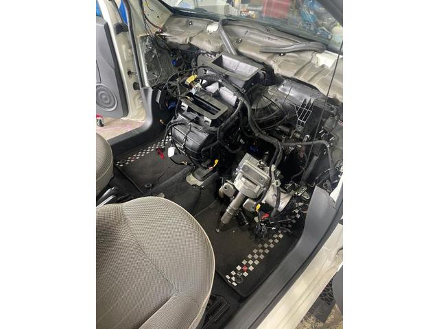 フィアット　５００　エアコン修理　エアコンの効きが悪い　エバポレータ交換