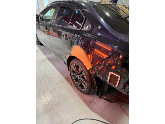 豊田市よりトヨタ　カローラ　キズ・へこみ直し　鈑金塗装　板金　みよし市東郷町豊田市豊明市刈谷市日進市