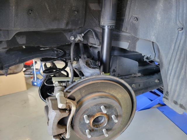 トヨタ 50プリウス 車高調から純正サスペンション 交換 三重県 四日市市 菰野 トヨタ 50プリウス 車高調から純正サスペンション 交換 三重県 四日市市 菰野