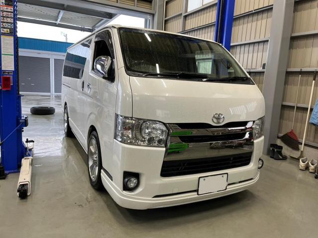 トヨタ ハイエース ユーアイビークル スタビライザーリンク交換 三重県 四日市市 菰野町 トヨタ ハイエース ユーアイビークル スタビライザーリンク交換 三重県 四日市市 菰野町