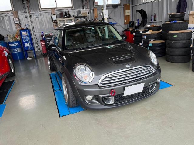 ﾐﾆ　R56　ｵｲﾙ漏れ修理　ﾀﾍﾟｯﾄｶﾊﾞｰ交換　ｵｲﾙﾊﾟﾝｶﾞｽｹｯﾄ交換　VVTｿﾚﾉｲﾄﾞ交換　 三重県 四日市市 菰野町 四日市ｲﾝﾀｰ 鈴鹿市 川越町 桑名市 津市 松阪市 伊勢市 伊賀市　高角駅　桜駅