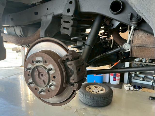 ﾄﾖﾀ　ﾗﾝﾄﾞｸﾙｰｻﾞｰﾌﾟﾗﾄﾞ　足廻りﾘﾌﾚｯｼｭ　ｼｮｯｸｱﾌﾞｿｰﾊﾞｰ交換　三重県 四日市市 菰野町 四日市ｲﾝﾀｰ 鈴鹿市 川越町 桑名市 津市 松阪市 伊勢市 伊賀市　高角駅　桜駅