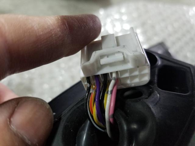 ヴェゼル　ドアミラー格納しない　ターンモーター交換　名古屋市　天白区