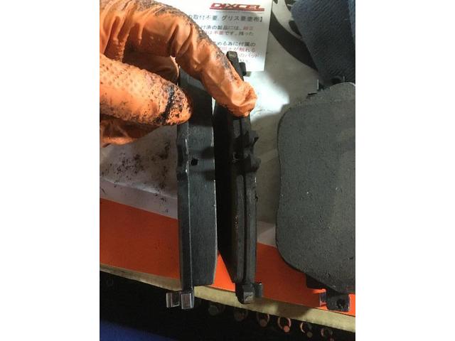 メルセデス B180 フロントブレーキパット交換 メンテナンス エンジンオイル交換 エレメント交換 名古屋市中川区