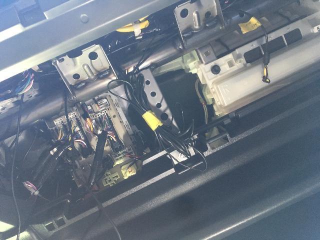 トヨタ ハイエース レジアスエース 4型 ワイド ミドルルーフ アルパイン XF11 ビック11 フローティングナビ 取付 バックカメラ取付 ドラレコ取付 監視システム付 名古屋市中川区