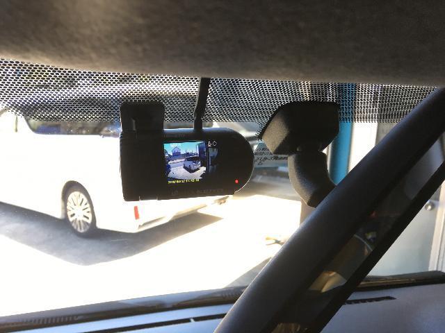 トヨタ ハイエース レジアスエース 4型 ワイド ミドルルーフ アルパイン XF11 ビック11 フローティングナビ 取付 バックカメラ取付 ドラレコ取付 監視システム付 名古屋市中川区