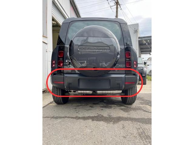 ランドローバー・ディフェンダー　バンパー塗装　3AA-L123UA　名古屋市緑区　土日営業　指定工場　整備板金作業実績年間４０００台超！！
