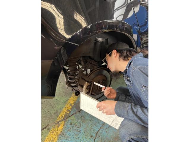 ボルボ　Ｖ６０T4Rデザイン　DBA-FB416T名古屋市緑区車検　大府市ボルボ土日修理　名古屋市南区ボルボキャリパー塗装　名古屋市緑区V60鈑金修理　名古屋市瑞穂区V60車検　整備鈑金作業実績年間4000台超